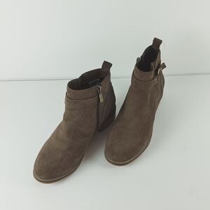 Blondo booties brown size 7.5